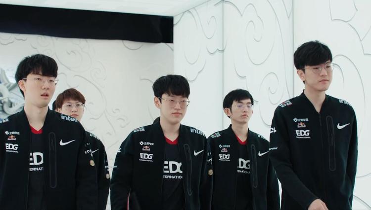 他们不仅在 他们不仅在