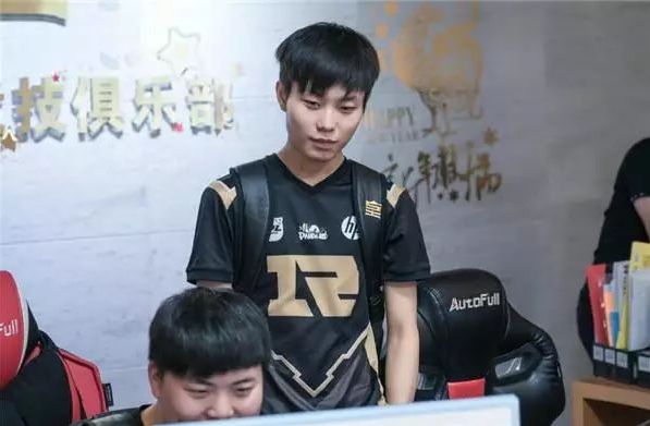 超级巨星潜 超级巨星潜